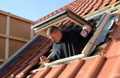 Pose de fenêtres de toit Velux à Larbont